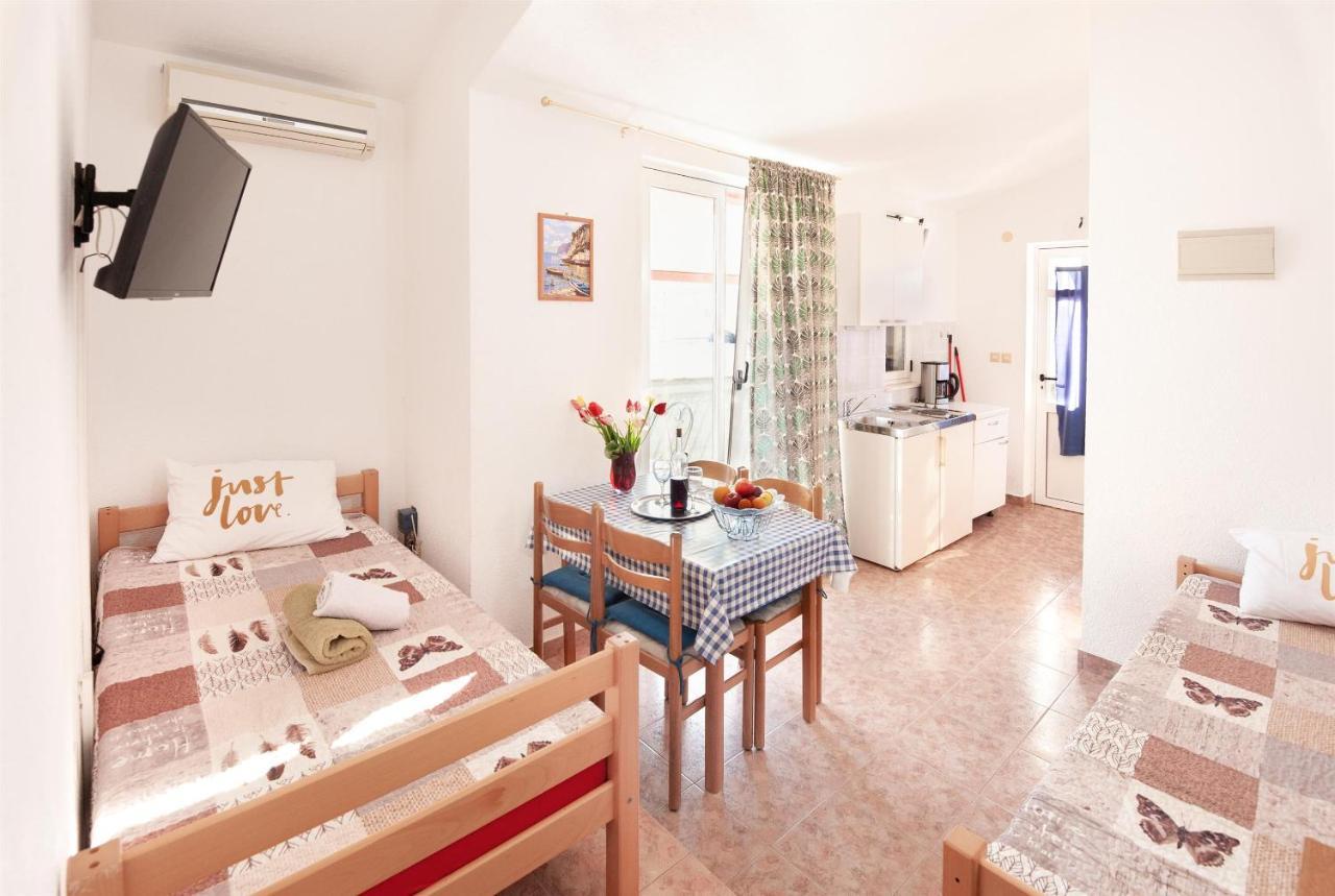 Apartments Mala Dalmacija Poljica  Exteriör bild